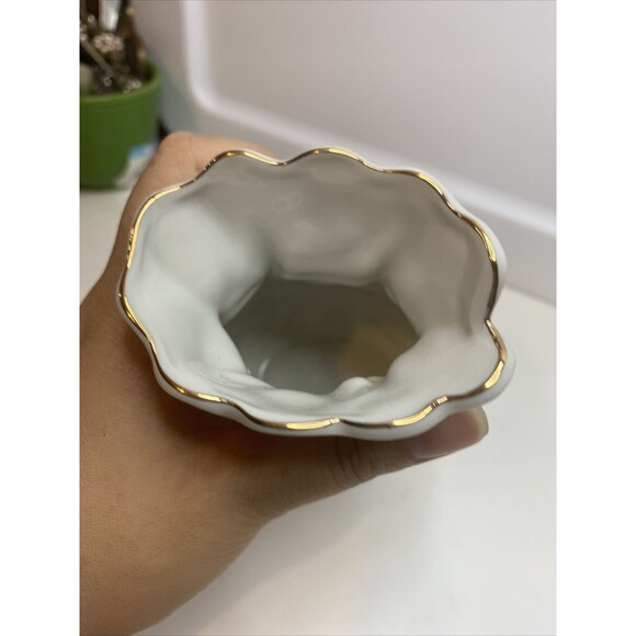 Vintage Lefton Hand Painted Christmas Holly Vases 03728 Bag Shaped 4 Inch Tall - Picture 6 of 9